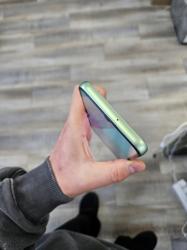 삼성A245라임판매 퀀텀2판매 중고폰 이미지