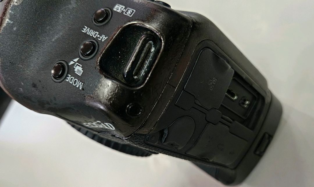 전투형> 캐논 EOS 1DX 플래그십 풀프레임 DSLR 42만컷 이미지