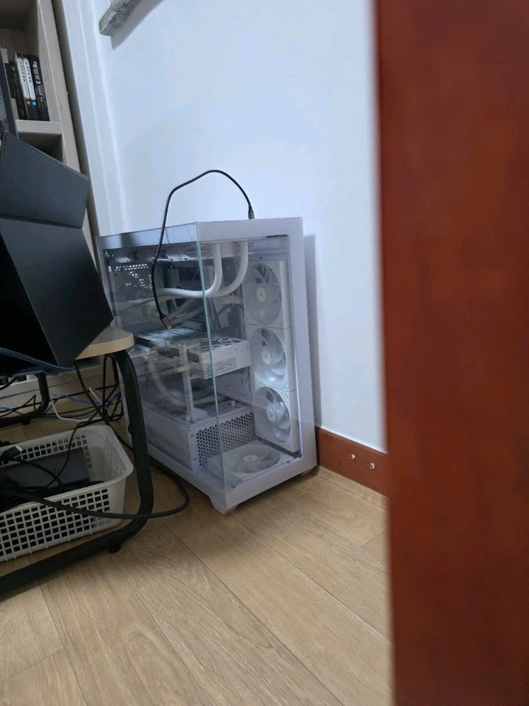 9800x3d 32기가 2테라 5080 화이트 본체 컴퓨터 판매 - 안심되는 중고거래