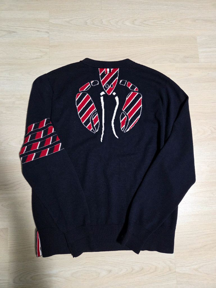 톰브라운 랍스터 울니트2 이미지