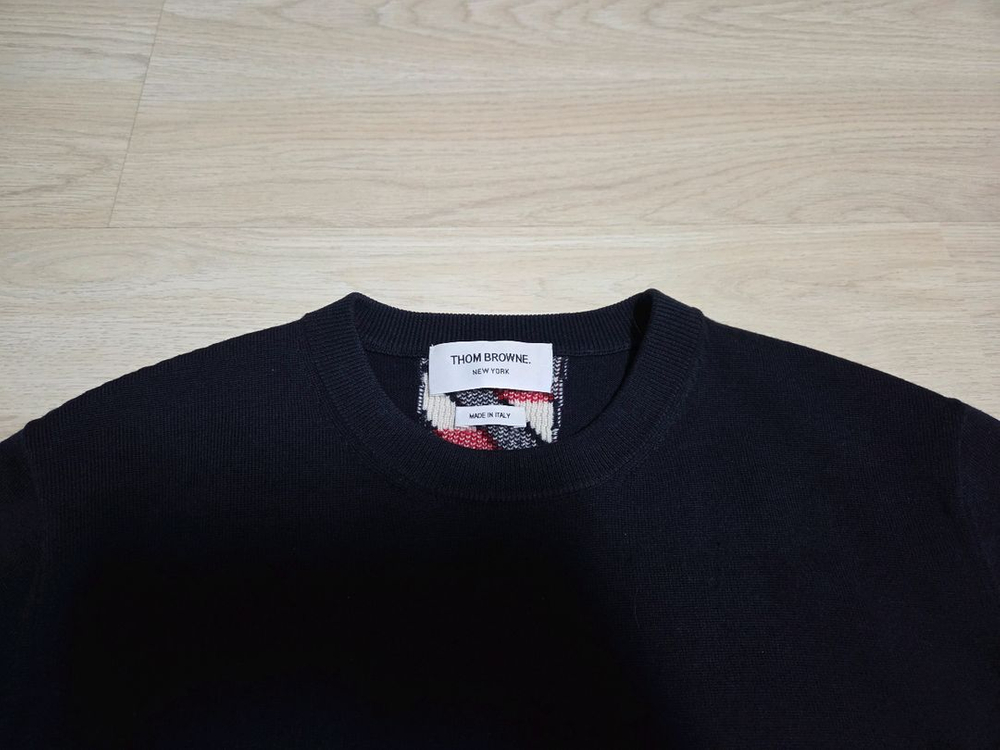 톰브라운 랍스터 울니트2 이미지