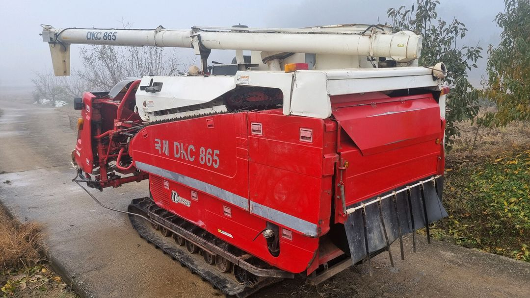 국제5조식 콤바인 이미지