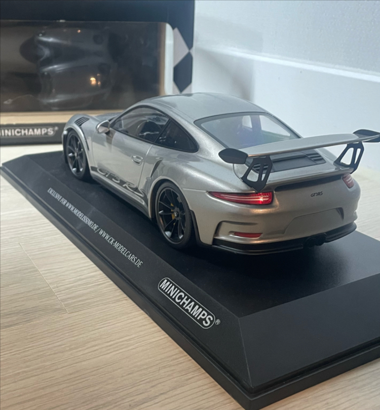 1:18 포르쉐 911 GT3 RS 미니챔프 다이캐스트 (레진) 이미지
