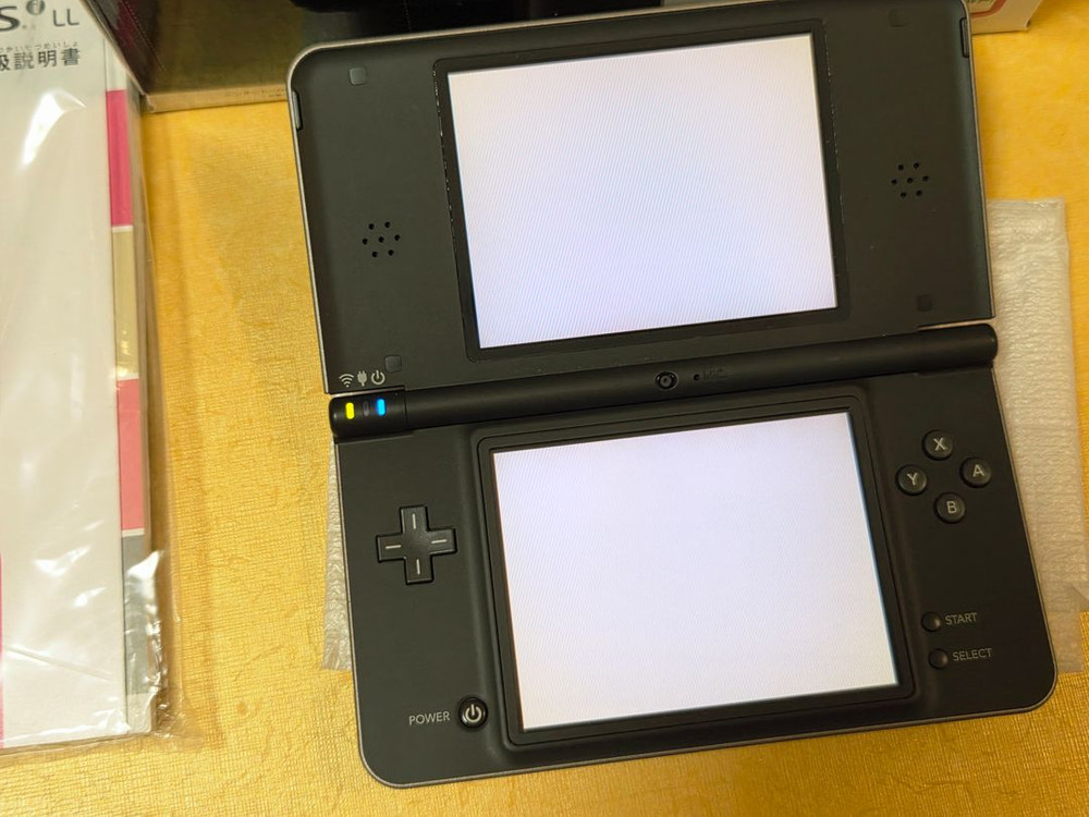 할인가능) 신품급 dsi ll dsill 블랙컬러 고급색상 소장용박스셋 게임보이 레트로랜드 이미지