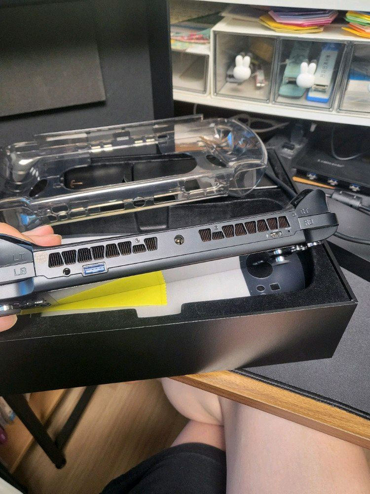 gpd win5 2tb 32ram 팝니다 이미지