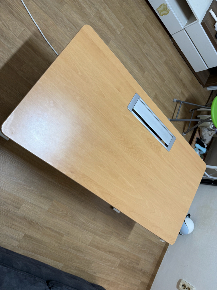 리낙(LINAK) 모션데스크 높이 조절 스탠딩 데스크 이미지