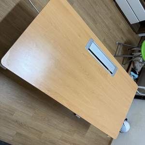 리낙(LINAK) 모션데스크 높이 조절 스탠딩 데스크 이미지