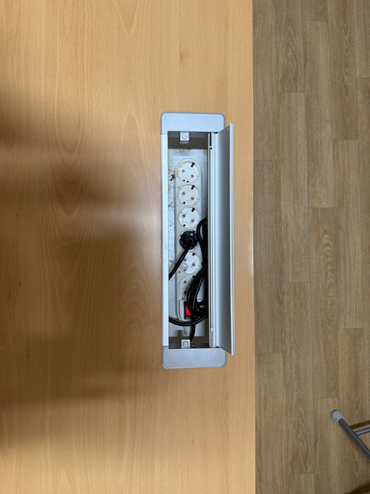 리낙(LINAK) 모션데스크 높이 조절 스탠딩 데스크 이미지