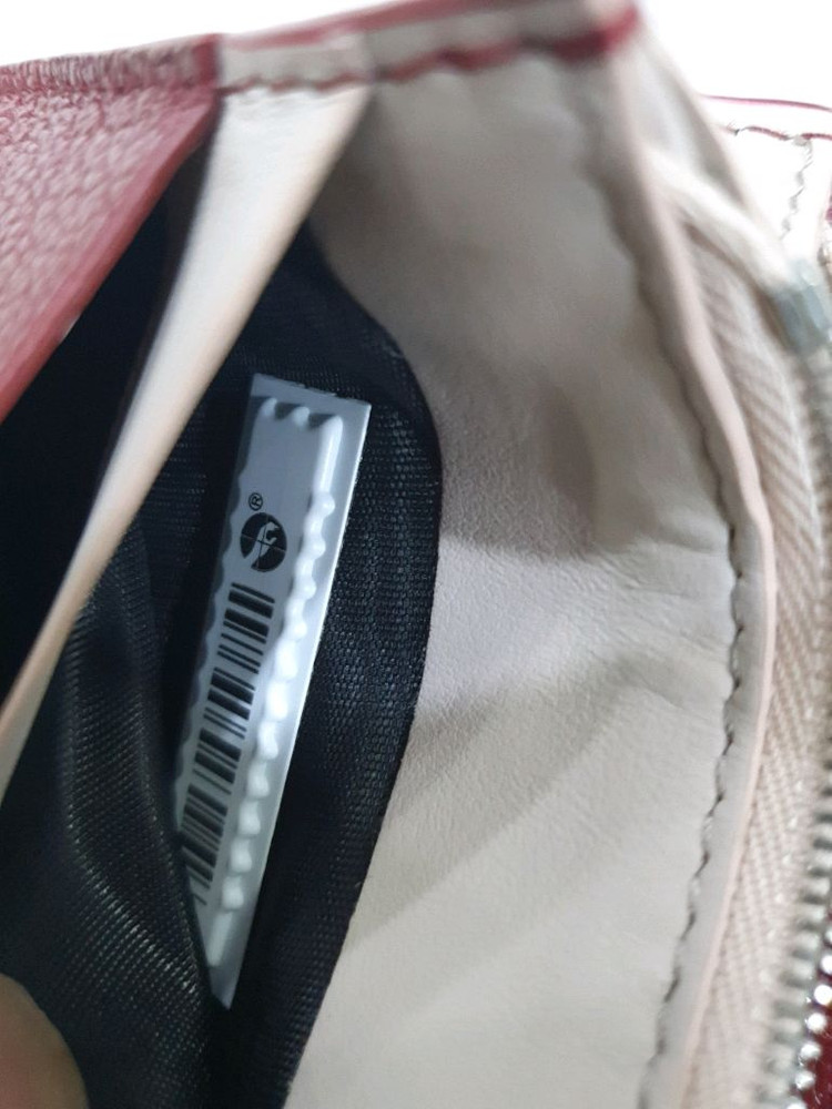 버버리(BURBERRY)버버리D링가죽장지갑 버건디 여성 지갑 이미지