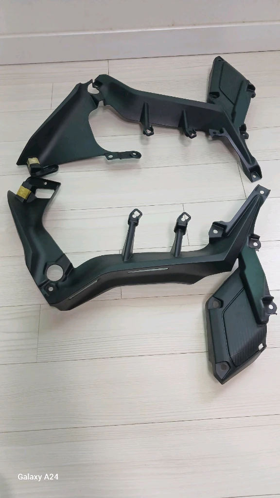 2019-2023년형 Honda CBR650R용 혼다 순정 블랙 사이드 페어링 이너 인서트 패널 카울(새상품급)+볼 이미지