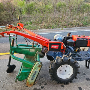 신형 대동경운기 (10마력. 키시동겸용. 직접분사식 ) 이미지