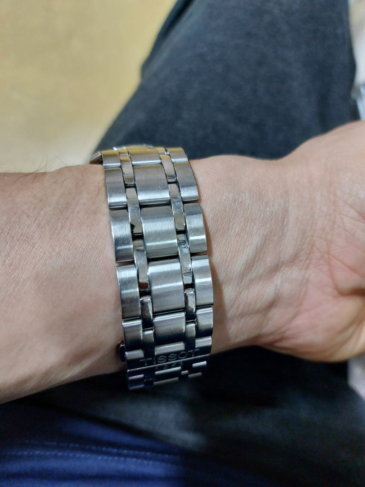 티쏘 꾸뜨리에 GMT 외눈박이 이미지