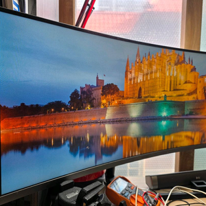 삼성 울트라 와이드 커브드 모니터 팝니다. 이미지