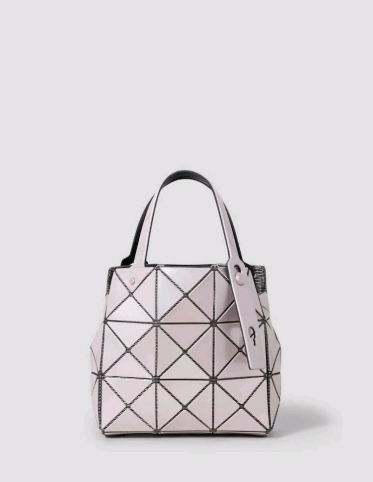 이세이미야케 바오바오 캐럿 백 미니 화이트 베이지 이미지