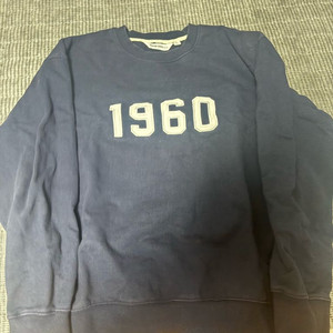 유니폼브릿지 1960 맨투맨 판매합니다 이미지