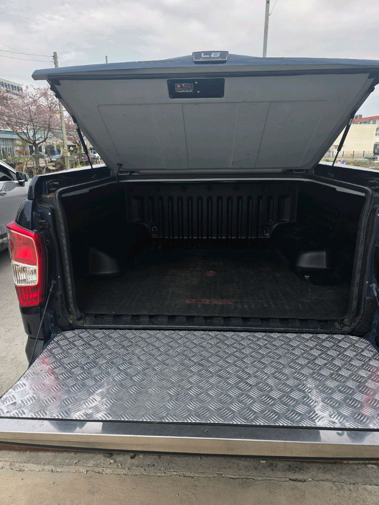 픽업트럭용 하드탑 트렁크커버 이미지