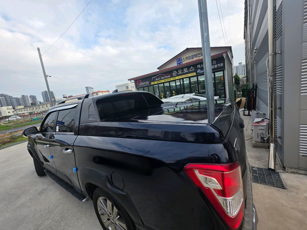 픽업트럭용 하드탑 트렁크커버 이미지