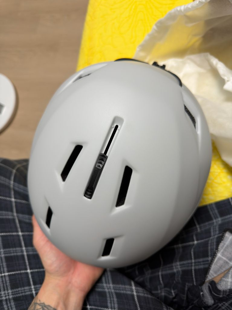 살로몬 헬멧 이미지