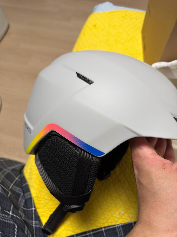 살로몬 헬멧 이미지