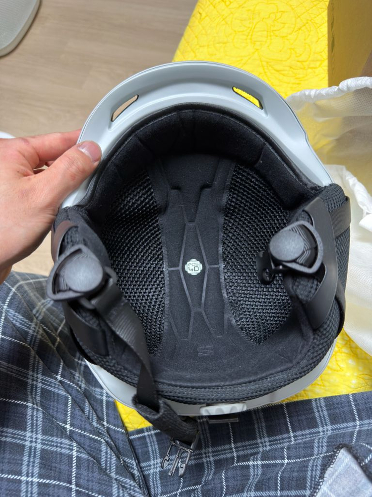 살로몬 헬멧 이미지