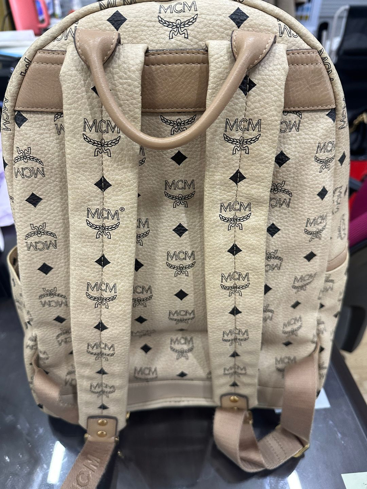 MCM 백팩 이미지