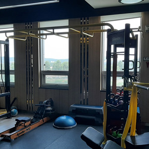 헬스클럽용 정글짐 이미지