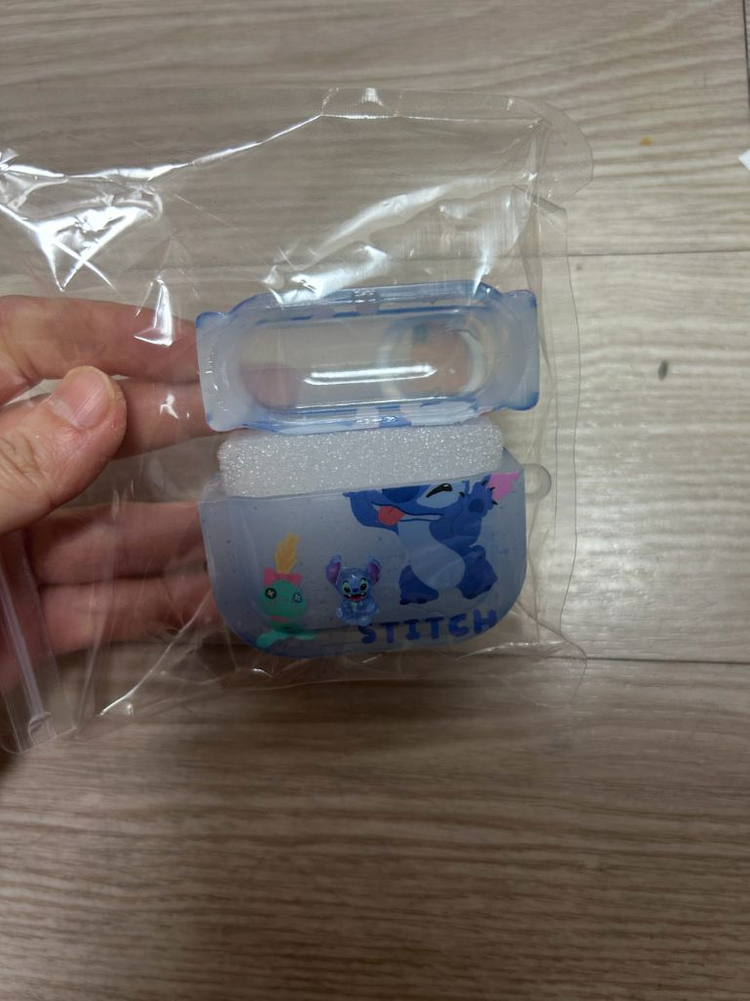 에어팟4세대 케이스 이미지