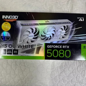 inno3d RTX 5080 화이트 그래픽카드 이미지