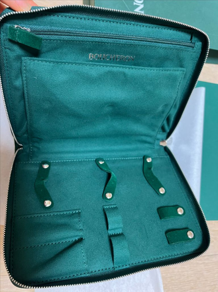 부쉐론 여행 쥬얼리 케이스 파우치 이미지