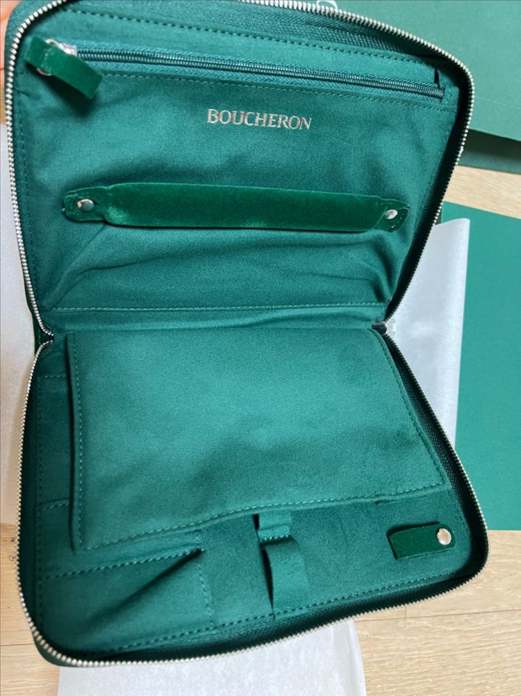 부쉐론 여행 쥬얼리 케이스 파우치 이미지