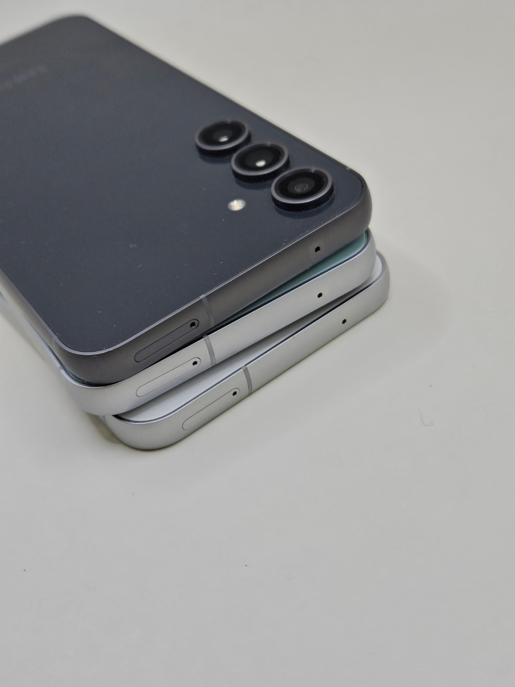 실사신 삼성 갤럭시S23FE 대소량 도매가 할인가능 이미지