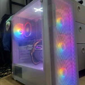 RTX2070 게이밍 컴퓨터 이미지