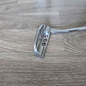 스카티카메론 스페셜 셀렉트 델마 퍼터 이미지