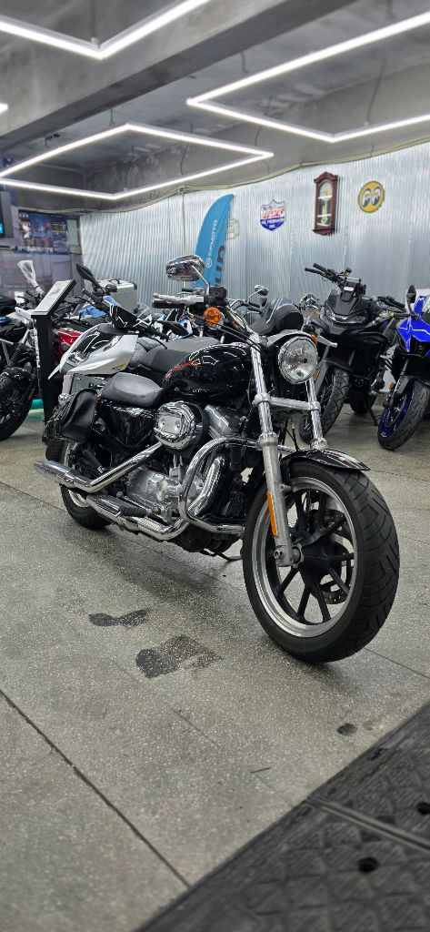 할리데이비슨 883 슈퍼로우 14년식 이미지