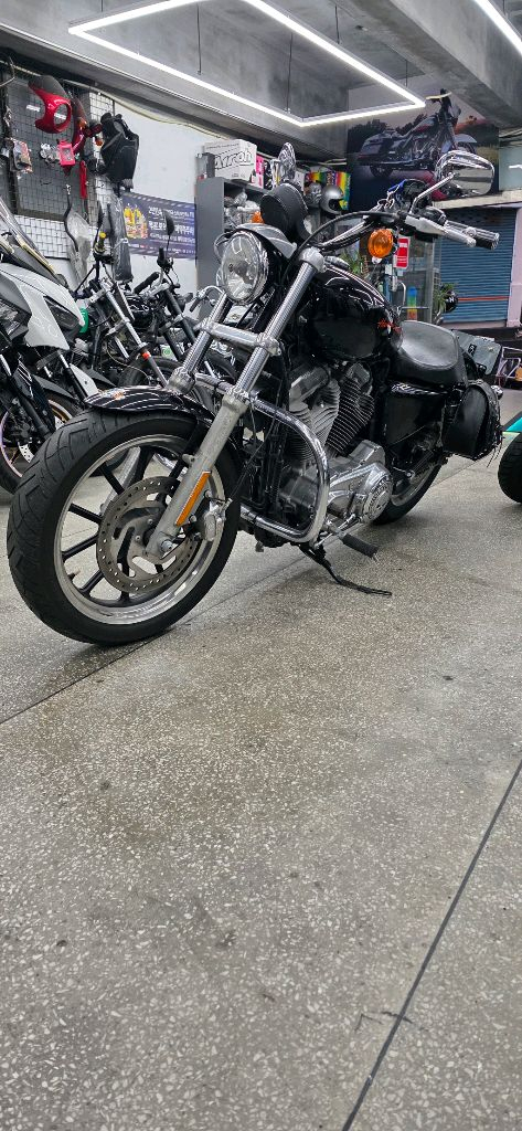 할리데이비슨 883 슈퍼로우 14년식 이미지