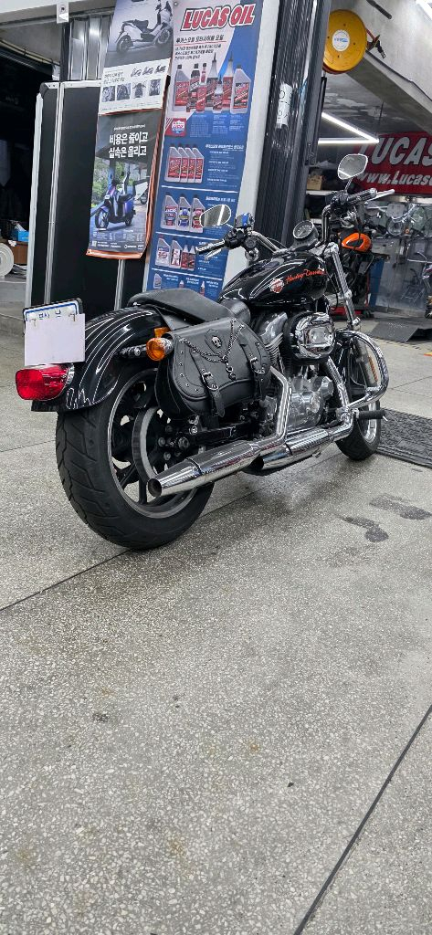 할리데이비슨 883 슈퍼로우 14년식 이미지