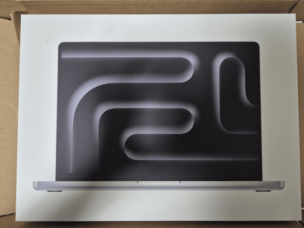 [미개봉] APPLE 맥북프로14 M5프로 15코어 CPU, 16코어 GPU 실버 (램24GB, SSD 1TB) 이미지