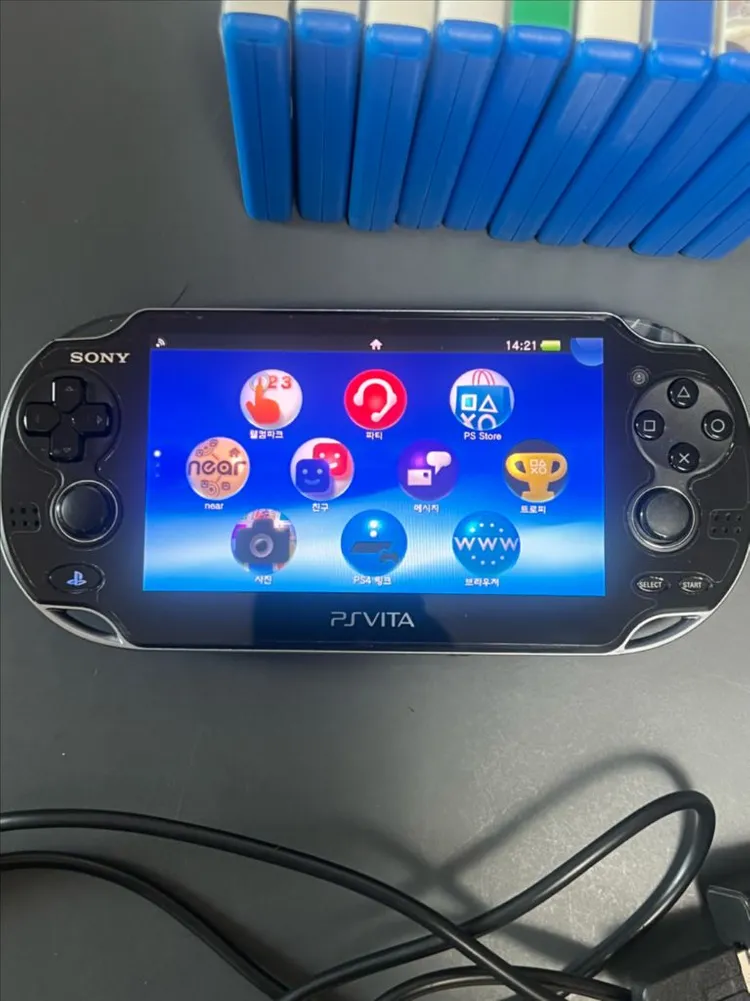 PS Vita oled 1세대 + 소프트 10장 + 서비스 이미지