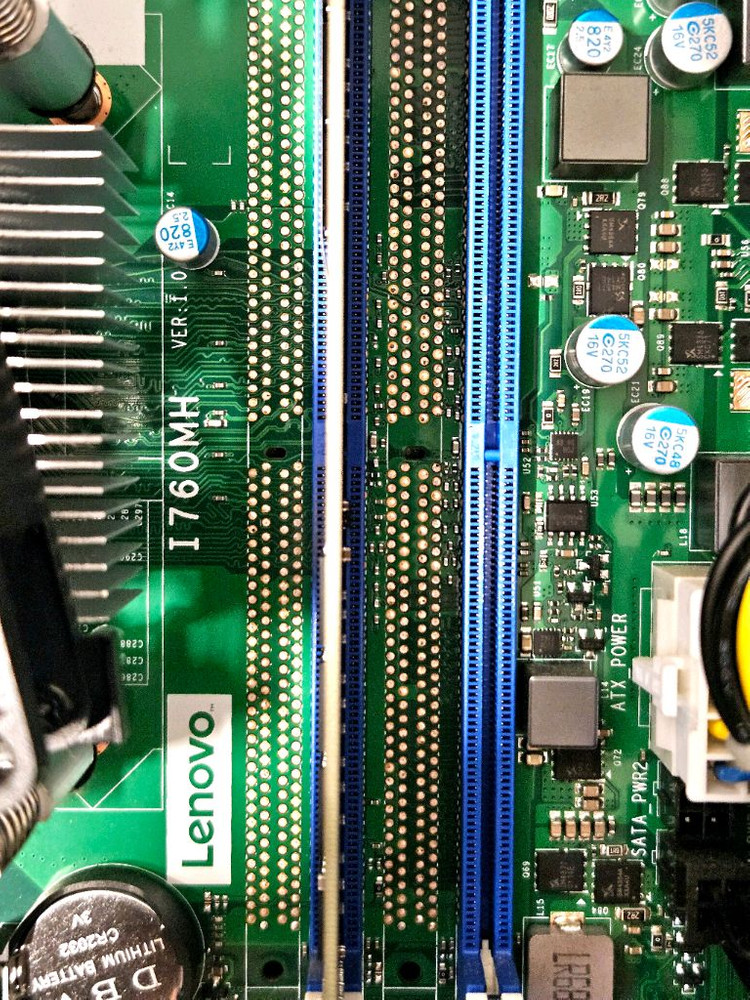 레노버 미니 PC 반본체 이미지