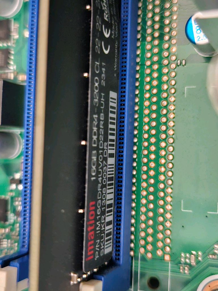 레노버 미니 PC 반본체 이미지