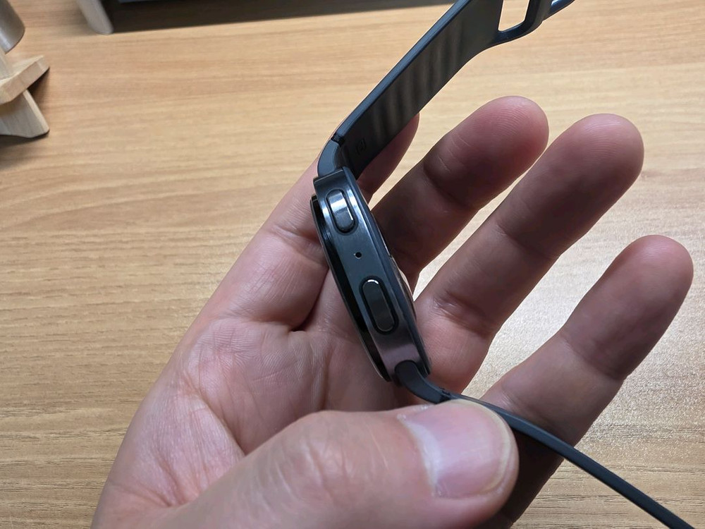 갤럭시 워치8 44mm 그라파이트 색상 판매 이미지