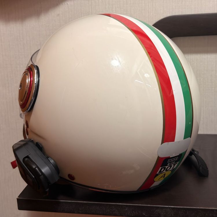 Beon 베온 반모 헬멧 사이즈 L 입니다. 이미지