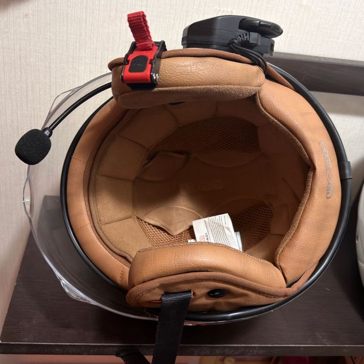 Beon 베온 반모 헬멧 사이즈 L 입니다. 이미지