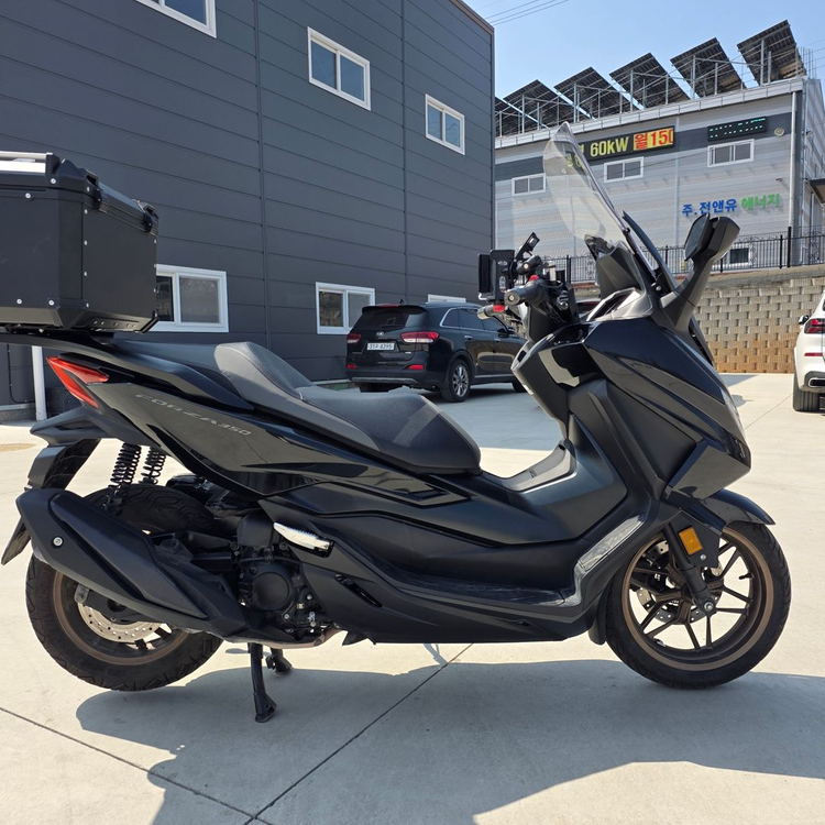 혼다 포르자350 25년 2만 깔끔한 배달세팅 바이크 판매합니다. 이미지