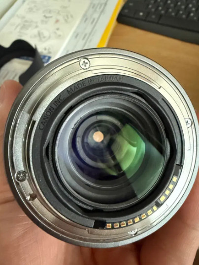 캐논 rf 24-105mm 렌즈 이미지