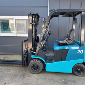 신차급 스미토모 2톤 복합형 전동지게차 판매 이미지