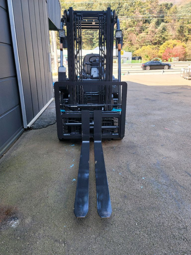 신차급 스미토모 2톤 복합형 전동지게차 판매 이미지