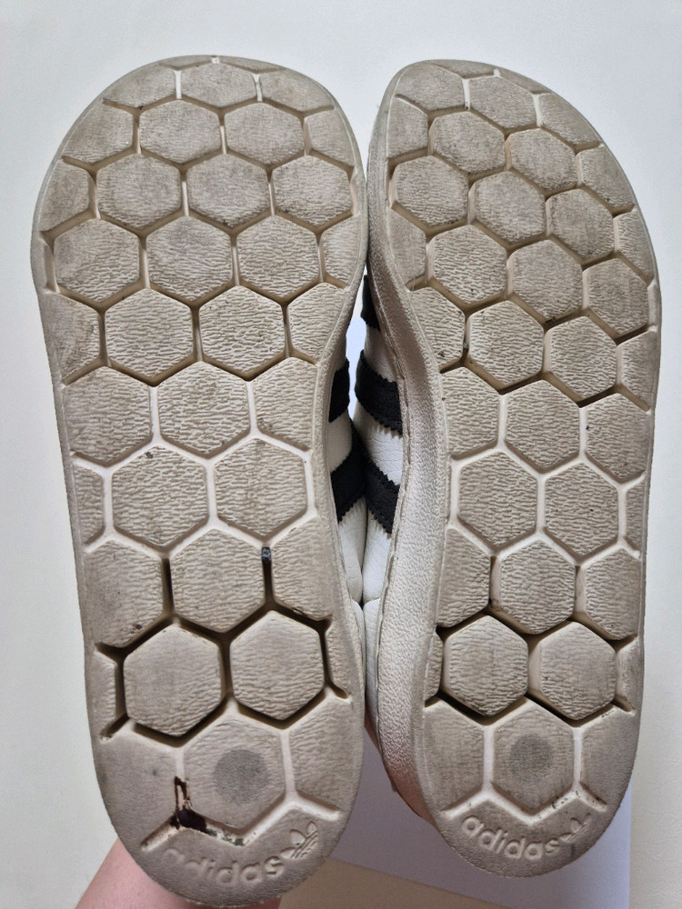 아디다스 210 운동화 이미지