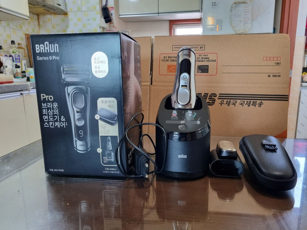 브라운 전기면도기 시리즈9 프로 팔아요 이미지