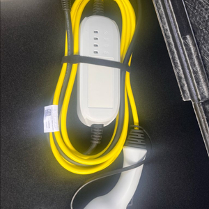 가정용 220v 전기차 충전기 이미지